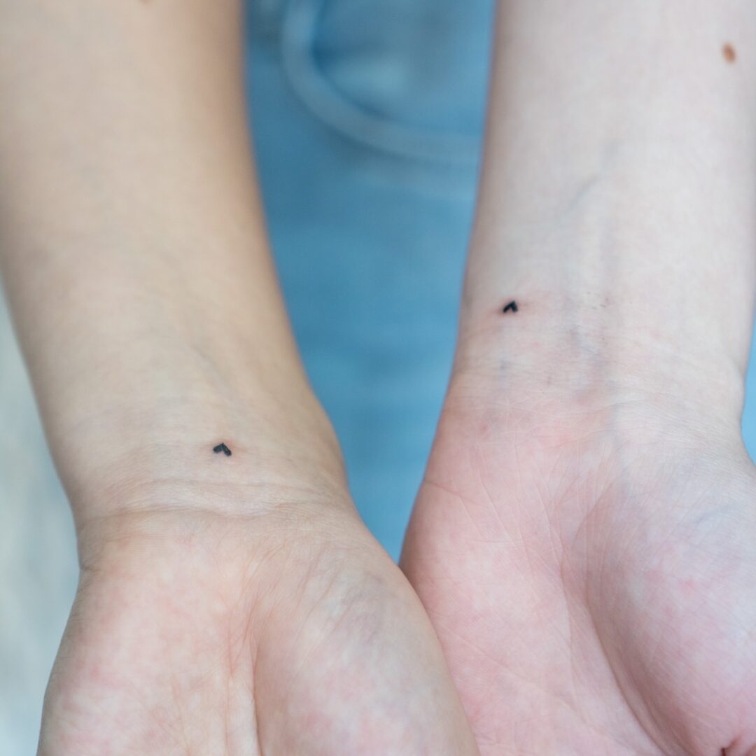 ハートのペアタトゥー(Heart Pair Tattoos)
